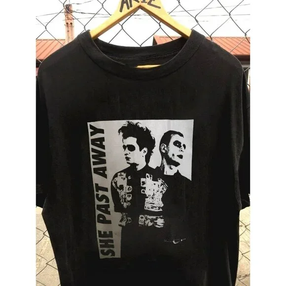 She Past Away 2021 Tour Concert Band T-Shirt Gothic Rock Music Fan Gift Shirt 17 - Picture 1 of 5